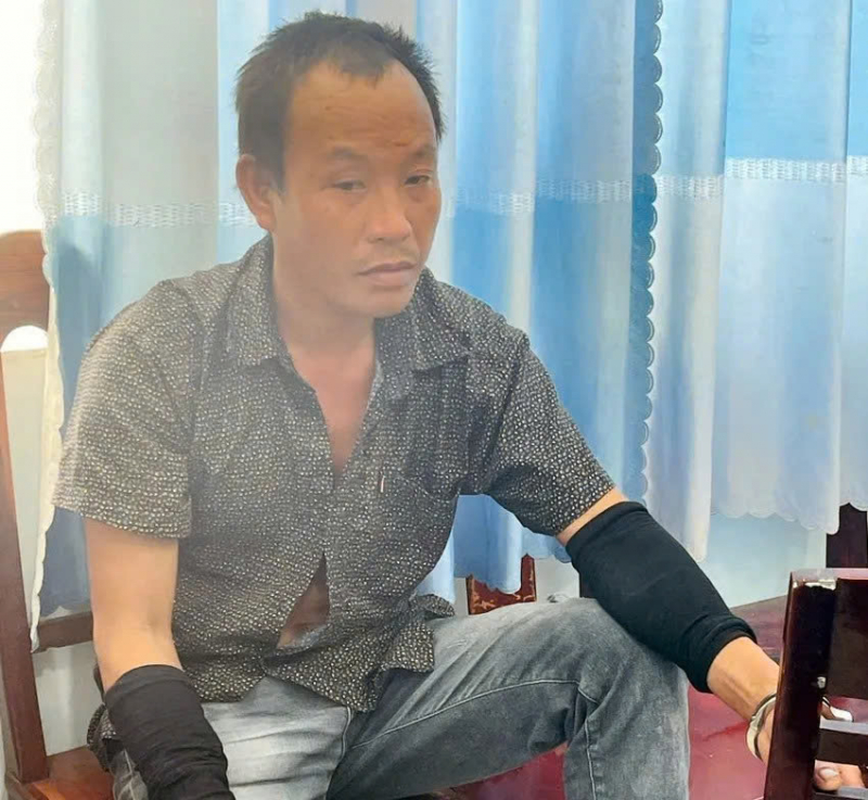 Khởi tố, bắt giam đối tượng hành hung công an -0