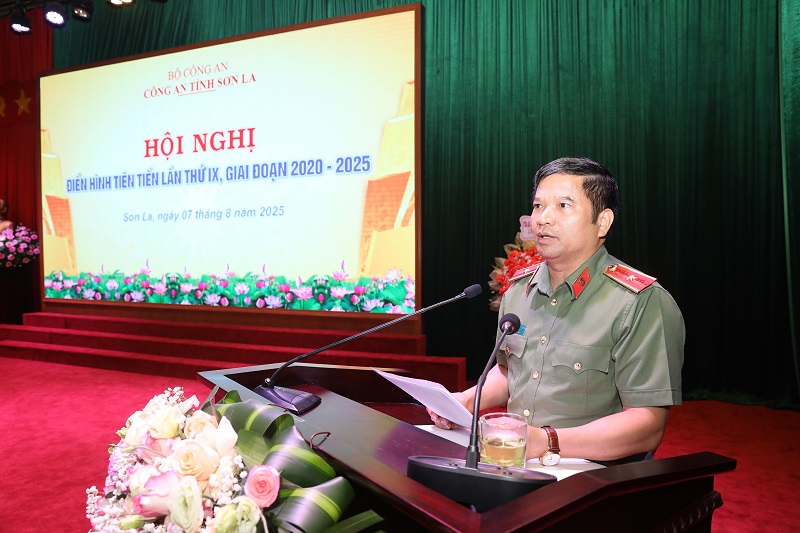 Công an tỉnh Sơn La tuyên dương 100 điển hình tiên tiến -0