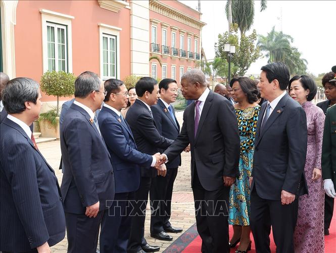 Lễ đón Chủ tịch nước Lương Cường thăm cấp Nhà nước Cộng hòa Angola -0