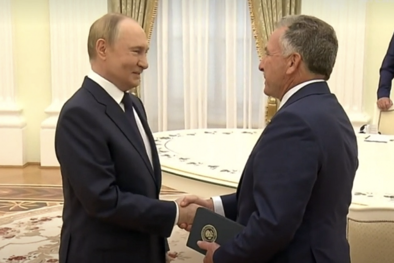 Tổng thống Putin và đặc phái viên Mỹ hội đàm suốt ba tiếng -0