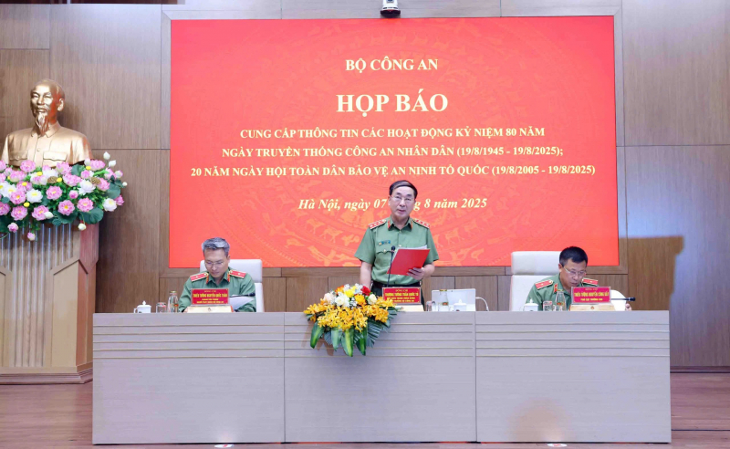 Điểm nhấn của chuỗi hoạt động kỷ niệm 80 năm Ngày truyền thống CAND: gần dân, sát dân, vì dân -0