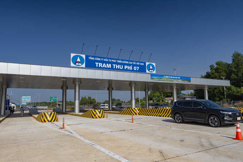 Chính thức thu phí cao tốc Bến Lức - Long Thành từ ngày 10/8 -0