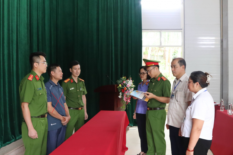 Khởi tố hàng chục đối tượng “vàng tặc” -0