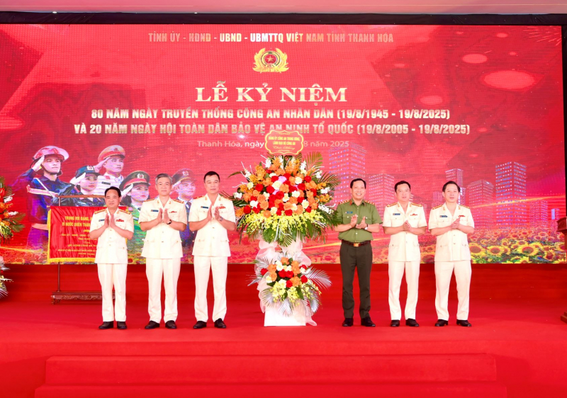Thanh Hóa: Khí thế, tự hào Ngày truyền thống lực lượng CAND và Ngày hội toàn dân bảo vệ ANTQ -0