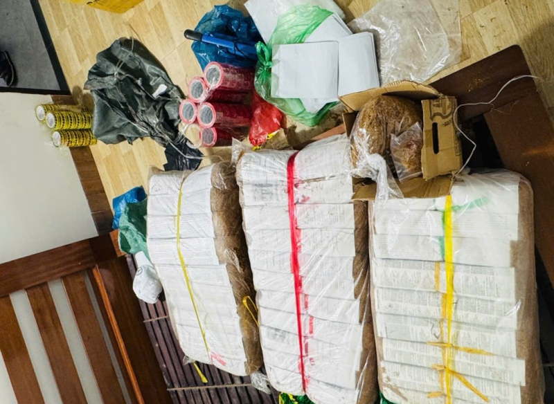 Bắt giữ 5 đối tượng, thu hơn 100kg “cỏ Mỹ” -1