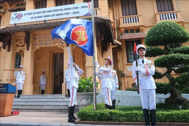 Flag-raising ceremony marks ASEAN’s 58th founding anniversary -0