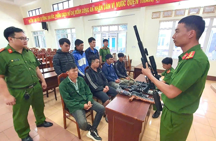 Đấu tranh với tội phạm, vi phạm pháp luật về vũ khí, vật liệu nổ, công cụ hỗ trợ -0
