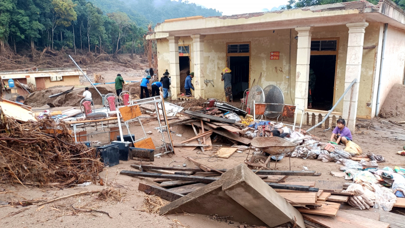 Ngành giáo dục Nghệ An chạy đua sau lũ để kịp khai giảng năm học mới -0