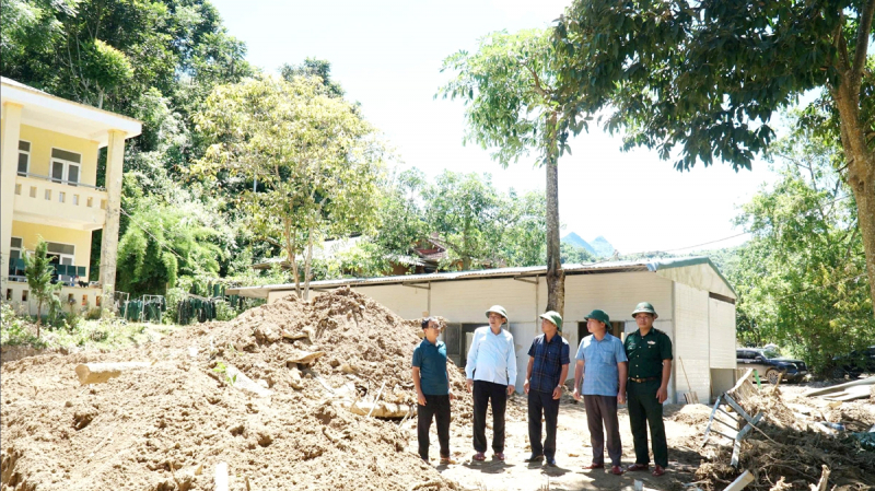 Ngành giáo dục Nghệ An chạy đua sau lũ để kịp khai giảng năm học mới -1