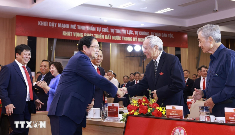 Thủ tướng: Đáp ứng yêu cầu điện cho phát triển, với mức tăng trưởng 2 con số -0