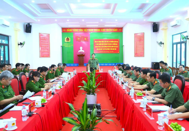 Deputy Minister Le Van Tuyen inspects amnesty work at Northern detention facilities -0