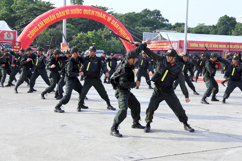 Từ truyền thống anh hùng đến khát vọng vươn lên của CAND Tuyên Quang -1
