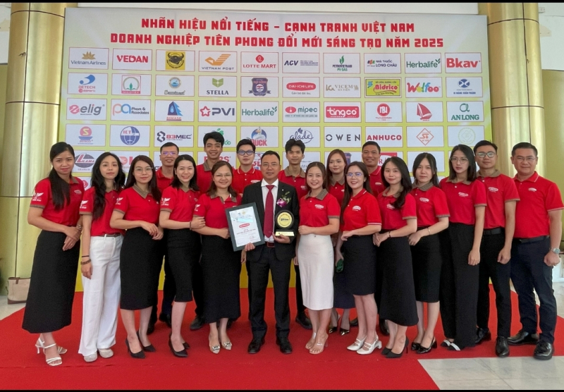 Dai-ichi Life Việt Nam tiếp tục được vinh danh “Top 10 Nhãn hiệu nổi tiếng Việt Nam 2025” -0