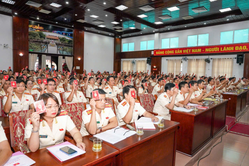 Thứ trưởng Phạm Thế Tùng dự Đại hội Đảng bộ Công an thành phố Huế -0
