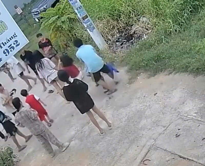 Điều tra làm rõ vụ bé gái 12 tuổi bị nhóm bạn đánh hội đồng -0