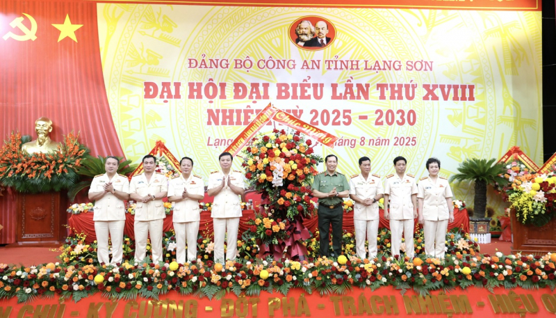Xây dựng Đảng bộ Công an tỉnh Lạng Sơn -0