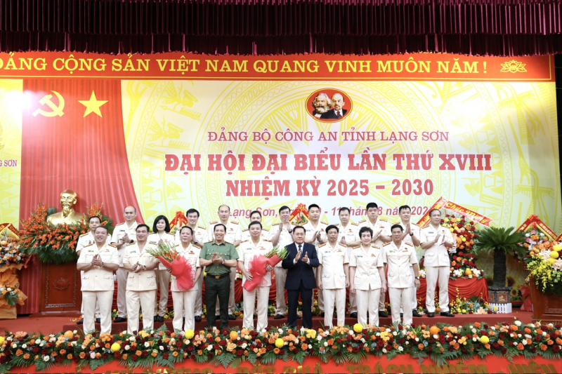 Xây dựng Đảng bộ Công an tỉnh Lạng Sơn -0