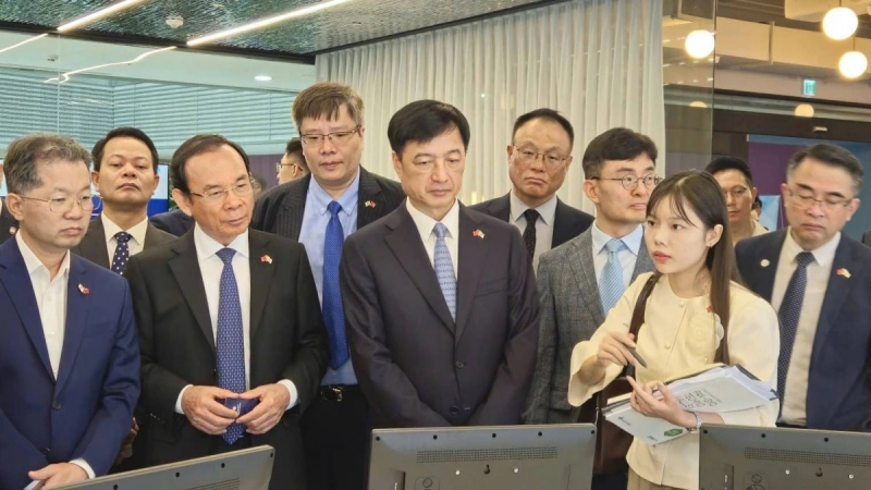 Đoàn công tác cấp cao Việt Nam thăm thung lũng công nghệ cao ở Hàn Quốc -0
