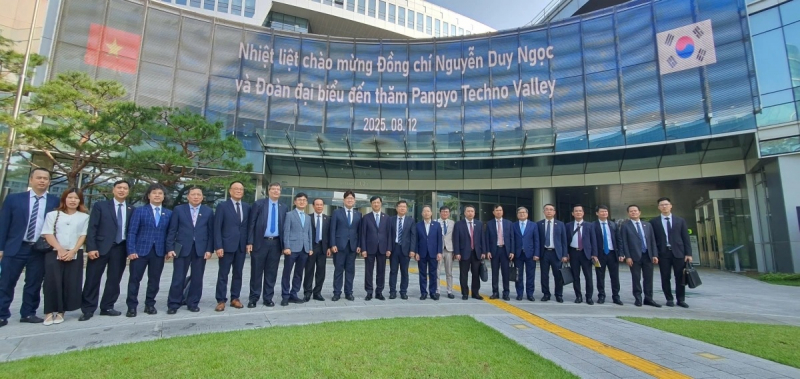 Đoàn công tác cấp cao Việt Nam thăm thung lũng công nghệ cao ở Hàn Quốc -0