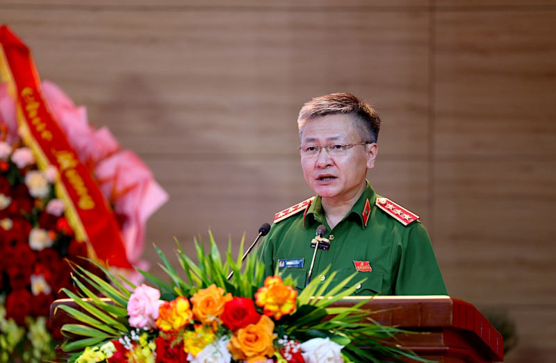 Cảnh sát cơ động phải là 