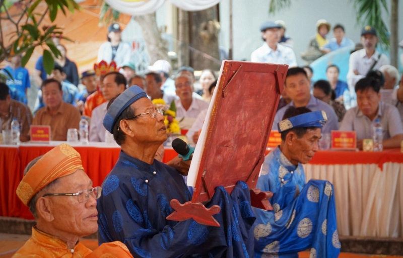 Trầm hùng trong tiếng ốc u -0