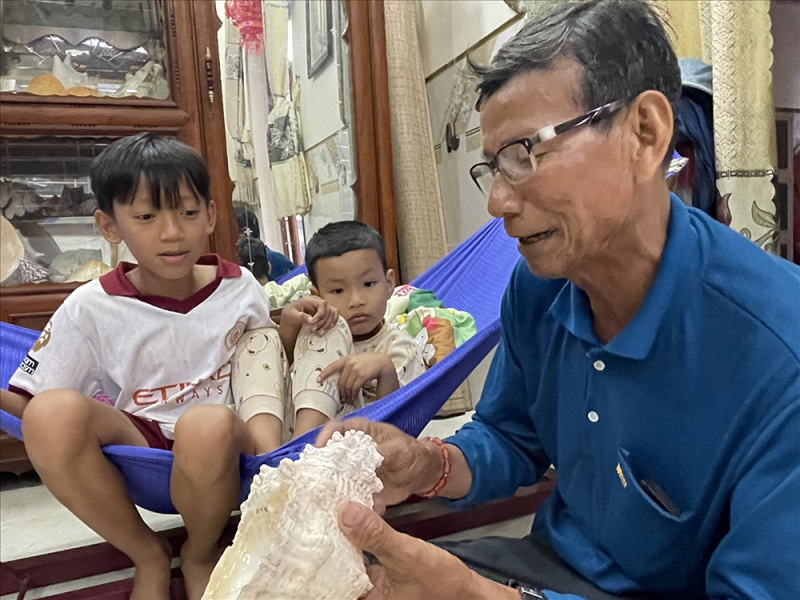 Trầm hùng trong tiếng ốc u -0