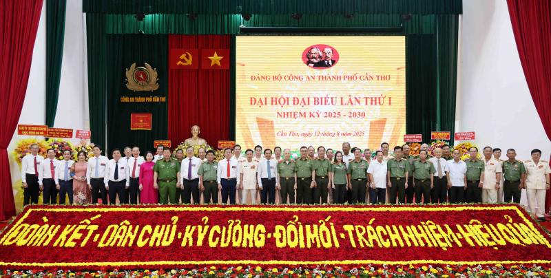 Công an TP Cần Thơ giữ vững ANTT, góp phần phát triển kinh tế, xã hội của địa phương -0