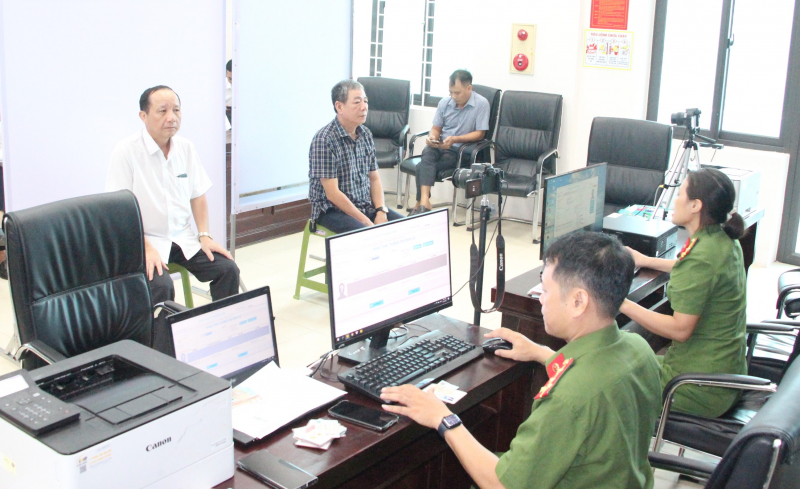 Công an Thanh Hóa chạy đua với thời gian, hoàn thành đúng hẹn cấp đổi Thẻ đảng viên -0