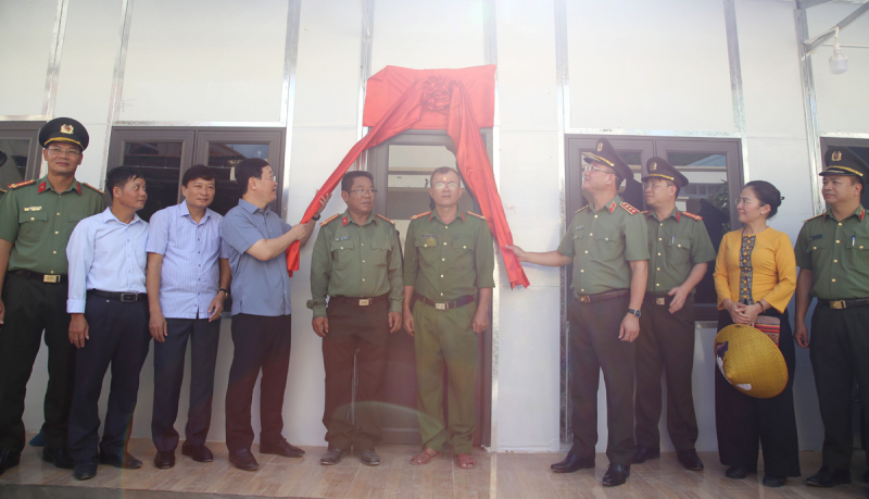 Bộ Công an phát động cao điểm 40 ngày đêm xây dựng nhà, trường học tặng bà con, học sinh đồng bào vùng lũ Nghệ An -0