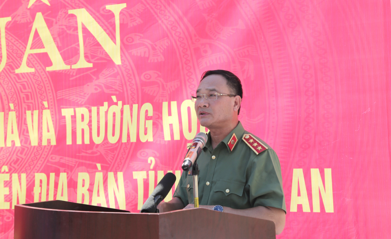 Bộ Công an phát động cao điểm 40 ngày đêm xây dựng nhà, trường học tặng bà con, học sinh đồng bào vùng lũ Nghệ An -0