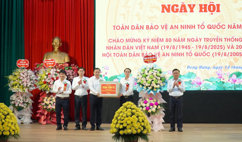 Sôi nổi Ngày hội toàn dân bảo vệ an ninh Tổ quốc ở Hưng Yên -0