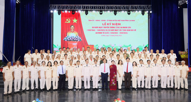 Công an tỉnh cực Nam Tổ quốc vững bước vào kỷ nguyên vươn mình của dân tộc -0