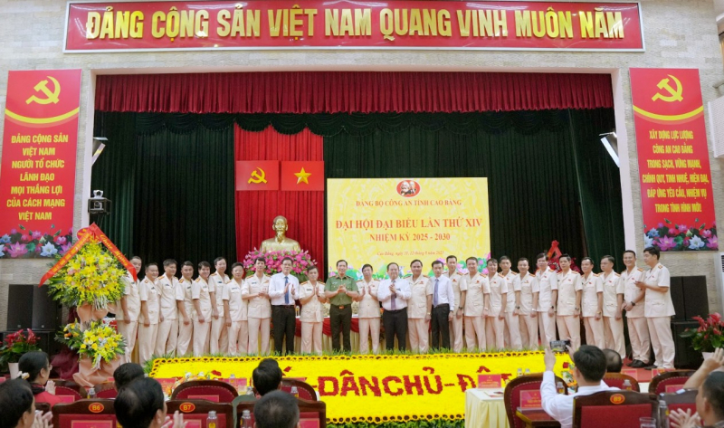 Thứ trưởng Lê Văn Tuyến dự Đại hội Đảng bộ Công an tỉnh Cao Bằng -0