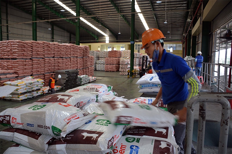 thuc-an-chan-nuoi.jpg -0