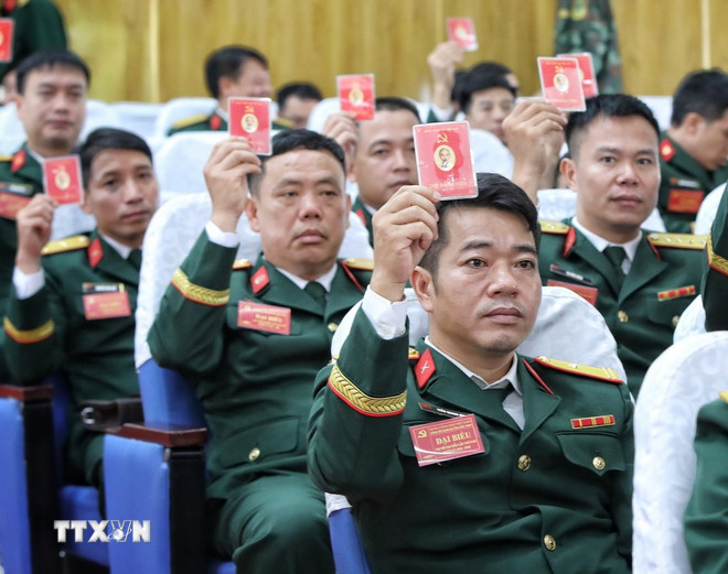 Ban Bí thư yêu cầu tiến hành đổi thẻ đảng viên trong toàn Đảng -0