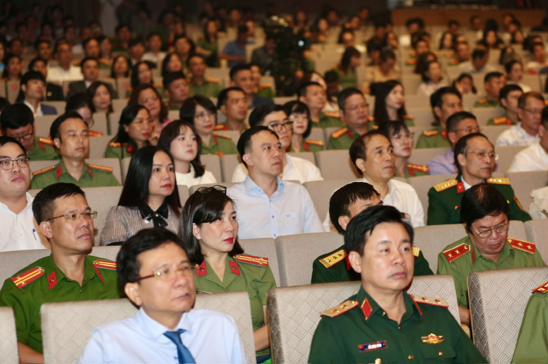 Tổng kết và trao Giải báo chí toàn quốc “Vì An ninh Tổ quốc và bình yên cuộc sống” -1