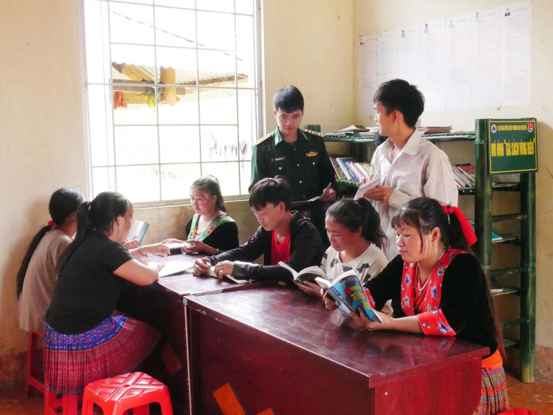 Bản Mông nhiều “không” -0