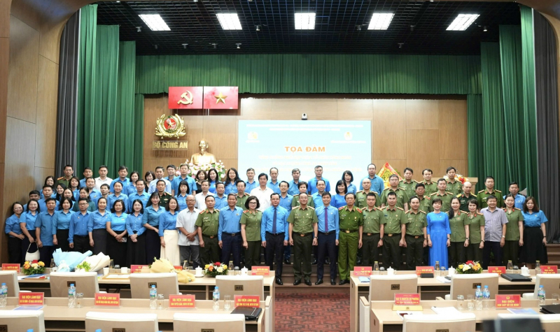 Nâng cao hiệu quả phối hợp giữa lực lượng CAND và tổ chức Công đoàn trong đảm bảo an ninh công nhân -0