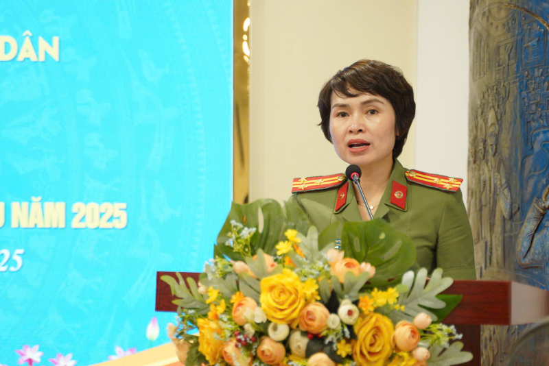 Gần 25.000 đoàn viên, lao động và hơn 5.000 gia đình chính sách được Công đoàn CAND chăm lo dịp Tết -0