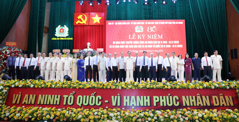 Công an tỉnh An Giang phát huy vai trò nòng cốt bảo đảm ANTT vùng đất địa đầu biên giới Tây Nam Tổ quốc -0