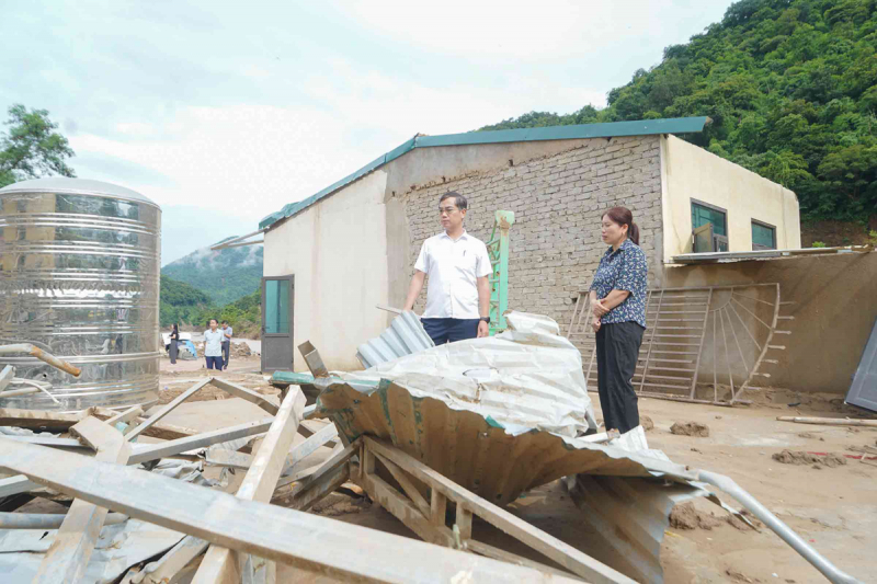 Ngành Giáo dục Nghệ An bảo đảm học sinh vùng lũ được đến trường đúng ngày khai giảng -0