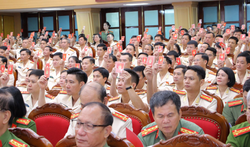 Xây dựng Công an Thanh Hóa trong sạch, vững mạnh, phục vụ đắc lực sự nghiệp phát triển kinh tế – xã hội của tỉnh -0