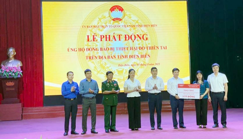 Agribank đồng hành cùng chính quyền và nhân dân các địa phương khắc phục thiệt hại do bão Wipha -0
