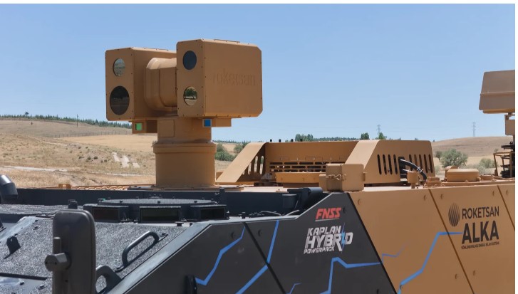 Xe tăng bắn “đạn” laser -0