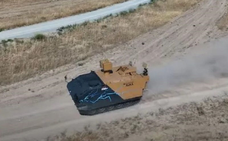 Xe tăng bắn “đạn” laser -0