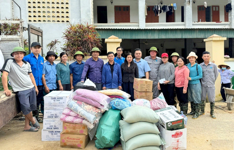 Ngành Giáo dục Nghệ An bảo đảm học sinh vùng lũ được đến trường đúng ngày khai giảng -0