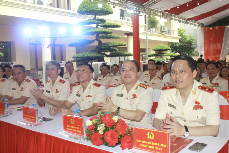 Gặp mặt các thế hệ cán bộ Thanh tra Bộ Công an nhân kỷ niệm 80 năm Ngày truyền thống lực lượng CAND -0