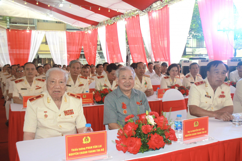 Gặp mặt các thế hệ cán bộ Thanh tra Bộ Công an nhân kỷ niệm 80 năm Ngày truyền thống lực lượng CAND -0
