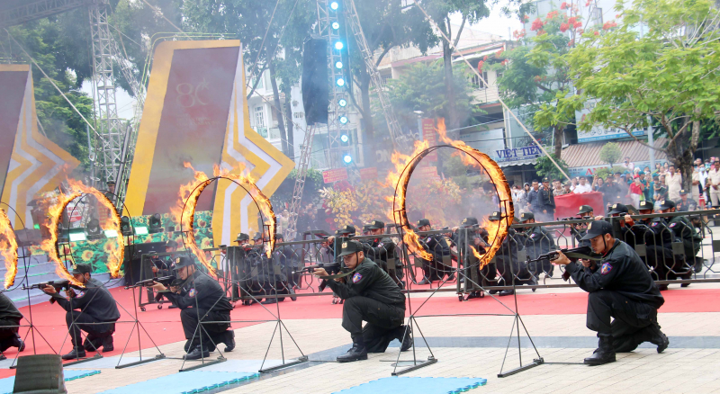 Công an TP Cần Thơ giữ vững an ninh, an toàn thành phố trung tâm vùng châu thổ Cửu Long -0