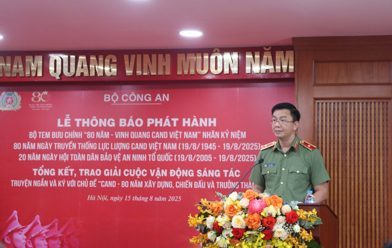 Phát hành bộ tem bưu chính chủ đề “80 năm – Vinh quang CAND Việt Nam” -0